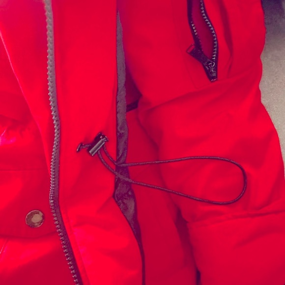 BCBGeneration Red Hooded Coat w/ Detachable Faux Fur & Black Sweater Cuf… - Picture 5 of 6